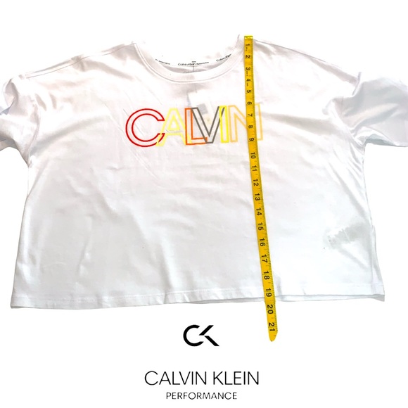 Calvin Klein Performance cropped tee. - Picture 7 of 9